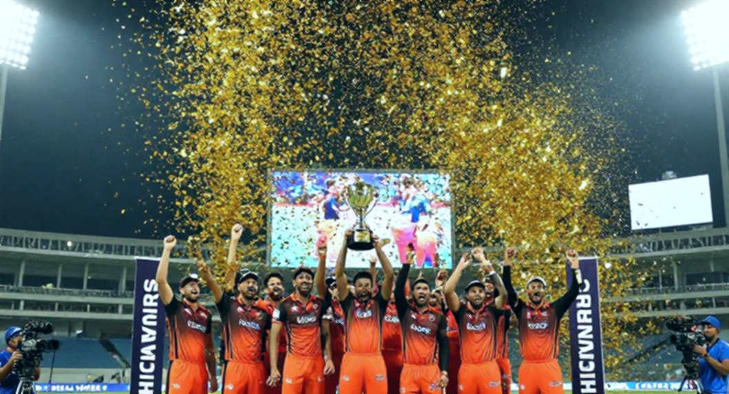 ট্রান্সফার উইন্ডোর আসল দাম চুক্তির মেয়াদে, ফি-তে নয় — আর এশিয়ার ক্রিকেটে সেটাই কেউ পড়ে না