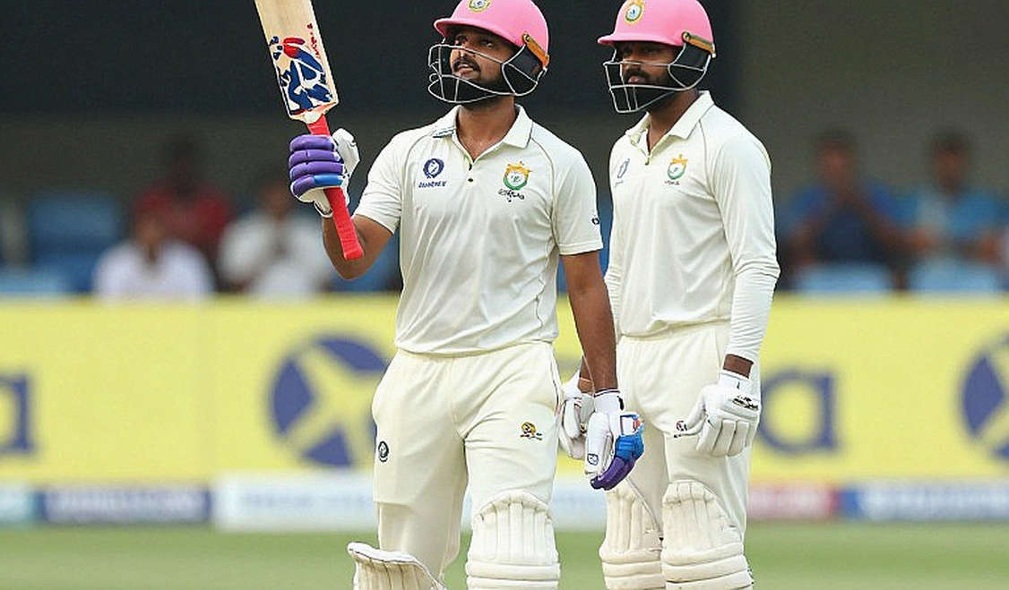 ফারহান বলছেন 'যেকোনো সময়', হিসাব বলছে অন্য কথা: বাবর-রিজওয়ানের ফেরা নিয়ে পাকিস্তানের টি-টোয়েন্টি ধাঁধা