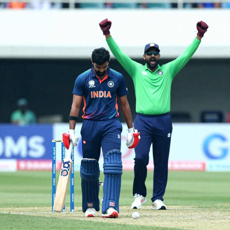 ধীর পিচের নীরব হিসাব: ৫৫টি ডট বল যেভাবে ফাইনালের আগেই ফল লিখে রেখেছিল